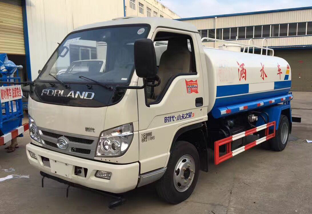 國五福田時(shí)代綠化噴灑車