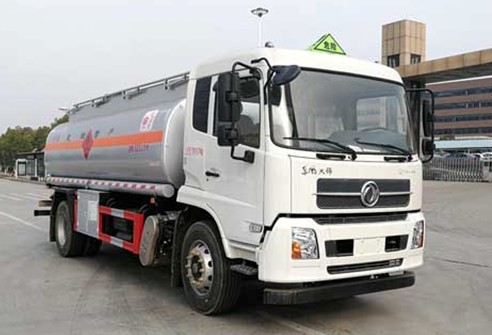 國六東風天錦10噸加油車圖片