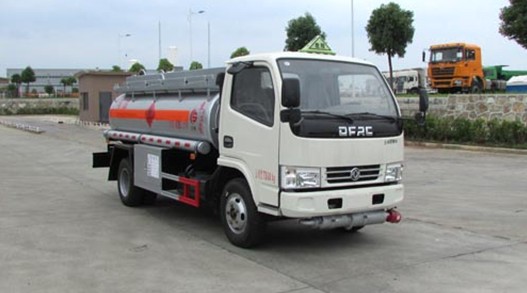 玉柴115馬力5噸加油車圖片