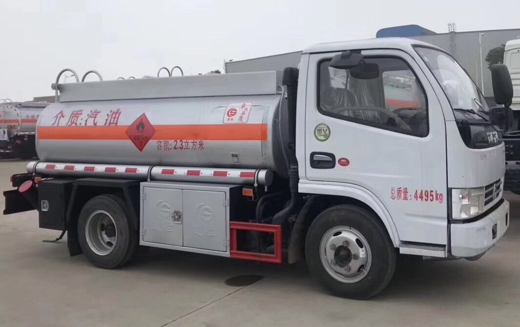 藍牌加油車圖片